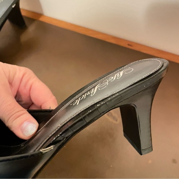 Life Stride black croc embossed buckle kitten heel size 10 - Picture 11 of 14